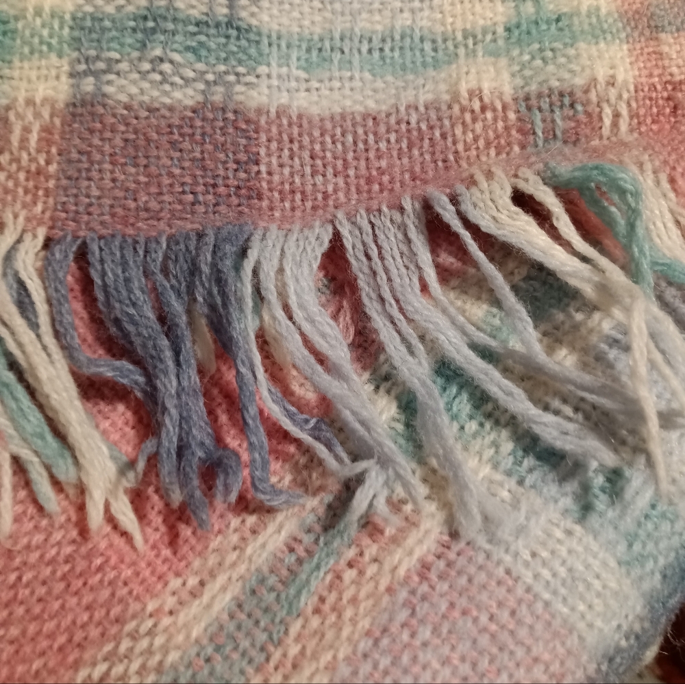 Faribo Vintage Acrylic/Wool Blend Pastel Plaid Fringed Throw USA Made